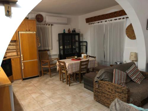 Androniki House