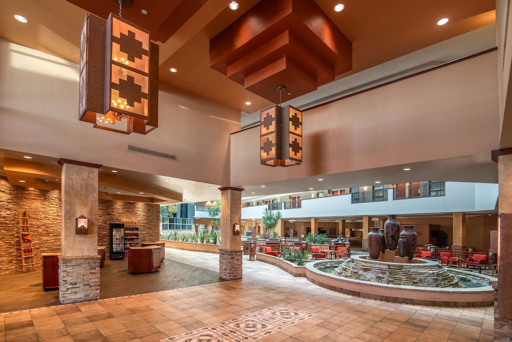 Embassy Suites by Hilton Albuquerque - photo 4
