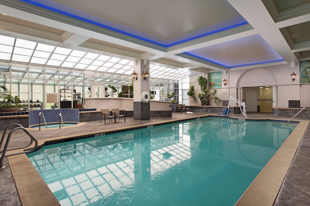 Embassy Suites by Hilton San Francisco Airport Waterfront - photo 32