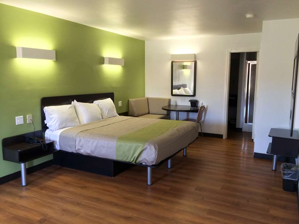 Motel 6 Longview TX North - photo 8