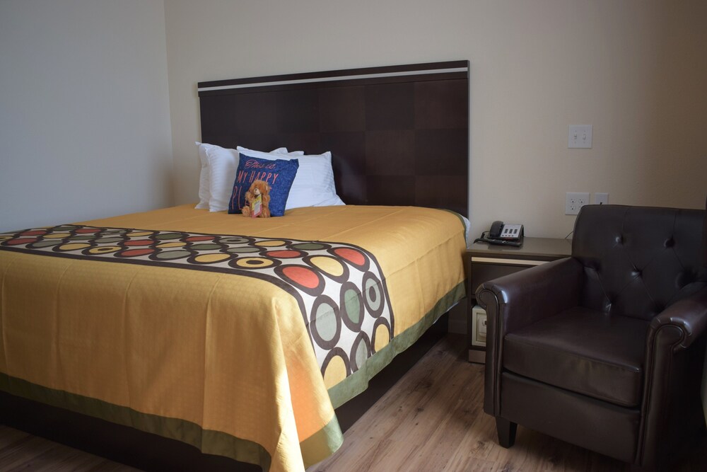 Texas Bungalows Hotel and Suites Austin - photo 4