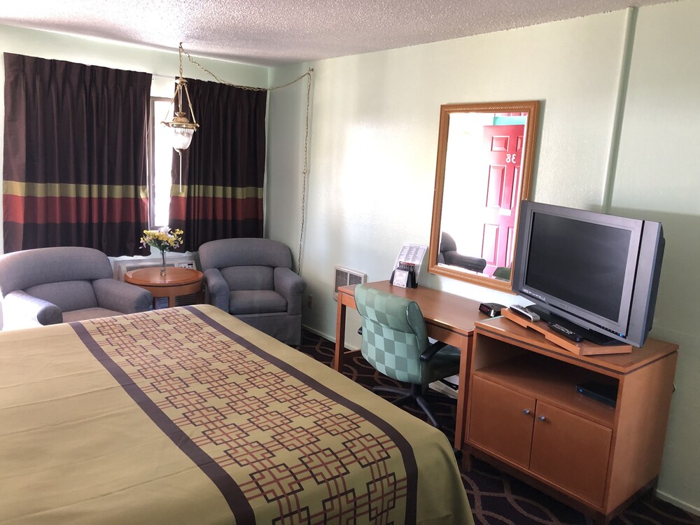 Klamath Motor Lodge - photo 27
