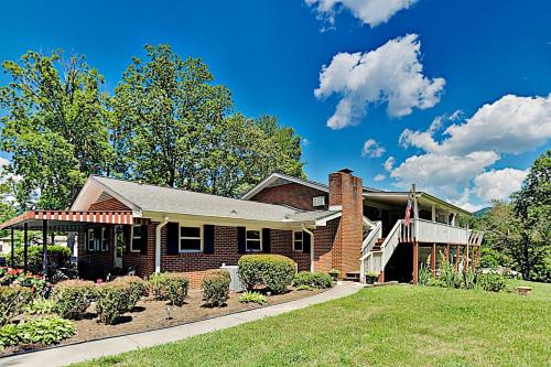 Blessed with Beauty — hotel in Swannanoa