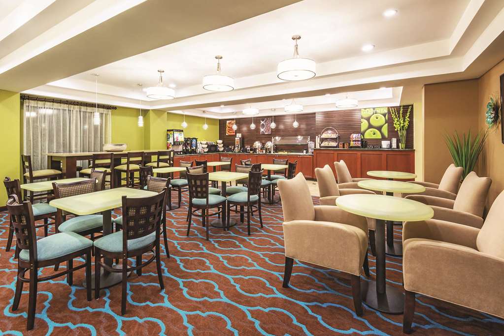 La Quinta Inn & Suites by Wyndham Boise Towne Square - photo 47
