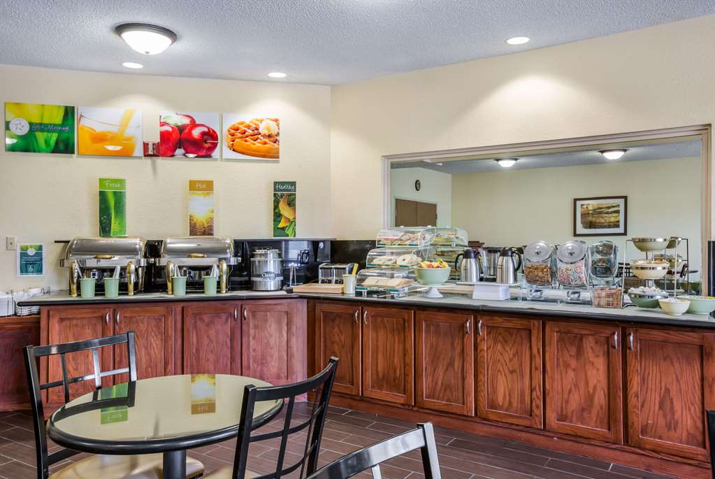 Quality Inn & Suites Lawrence University Area - photo 52