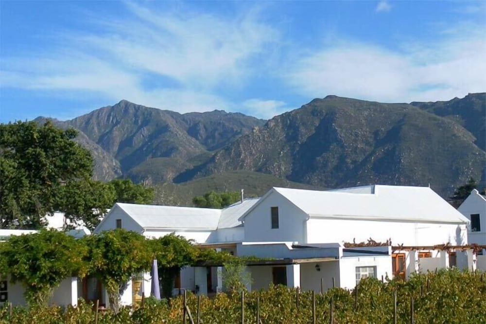 The Vineyard Country House — 4-Star Luxury Hotel in Montagu, South Africa