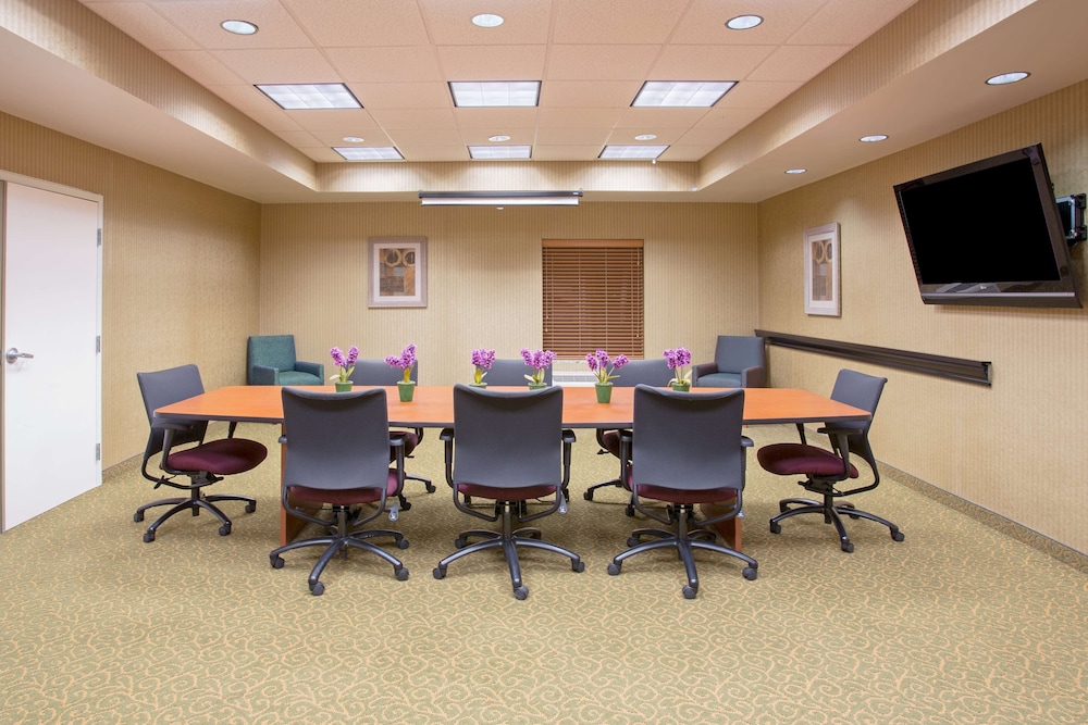 Hampton Inn Santa Rosa - photo 20