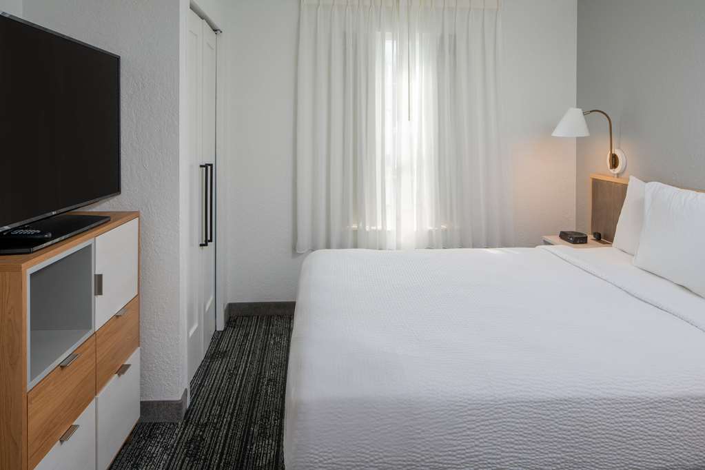 Sonesta Simply Suites Falls Church - photo 8