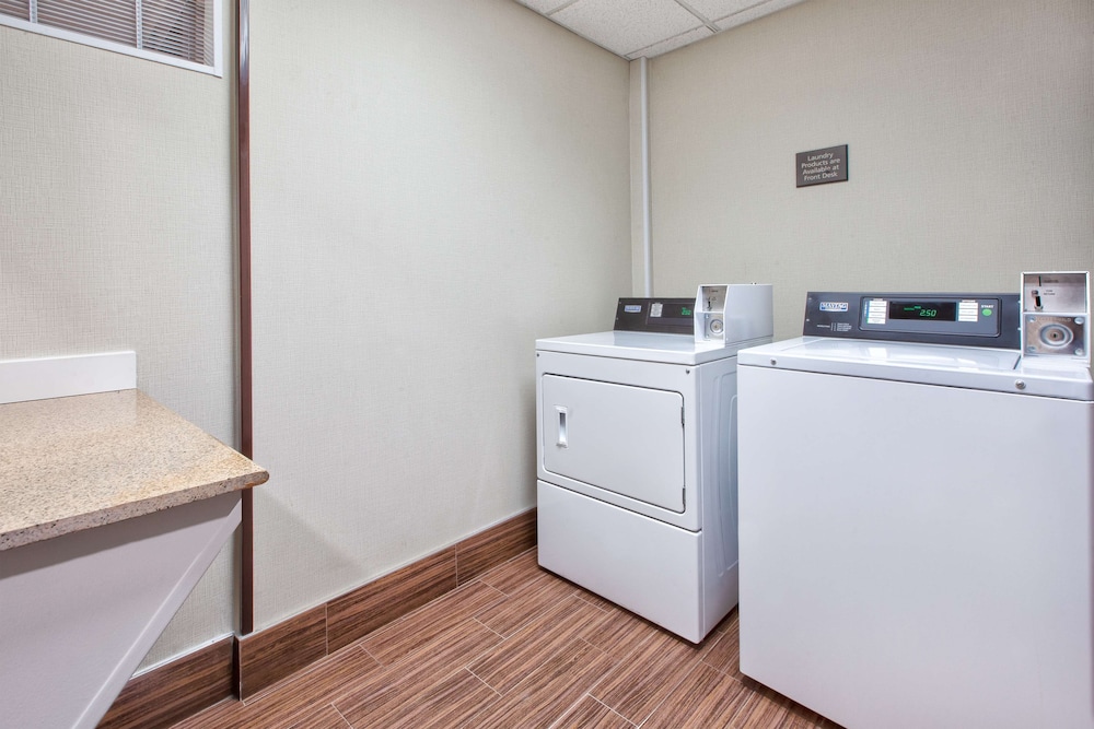 Hampton Inn Clarion - photo 57