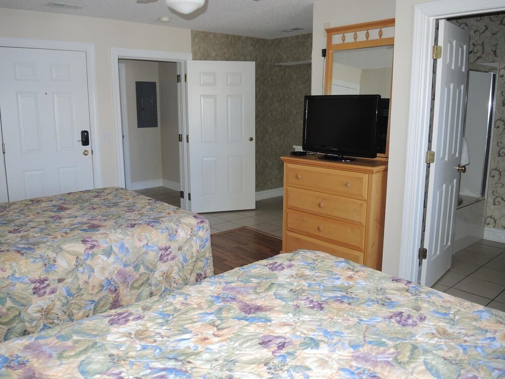 Family Friendly Brunswick Plantation Villa 1609 with Great Resort Amenities by RedAwning - photo 6
