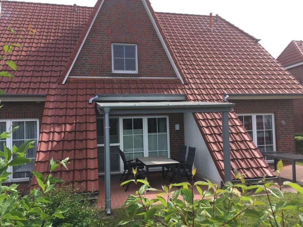 Seepark Burhave 10 — 4-Star Luxury Hotel in Butjadingen, Germany
