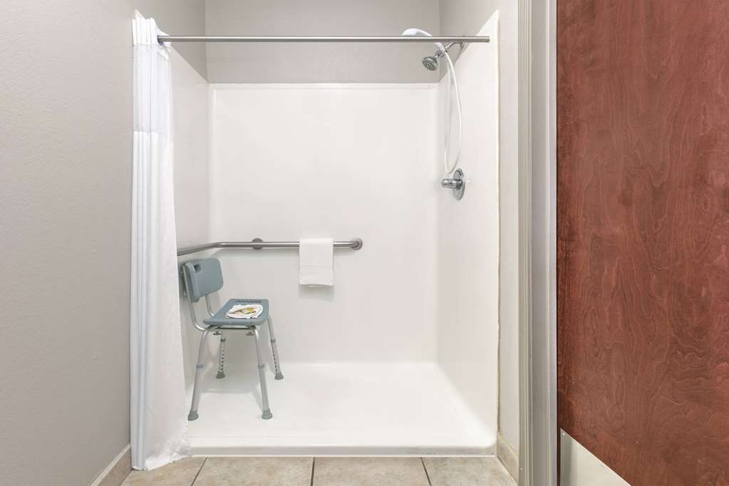 Days Inn & Suites by Wyndham Cabot - photo 40