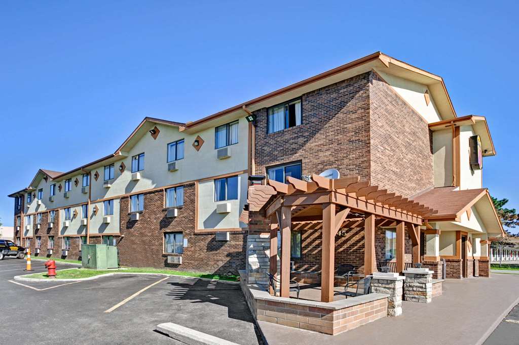 Super 8 by Wyndham Roseville Detroit Area - photo 5