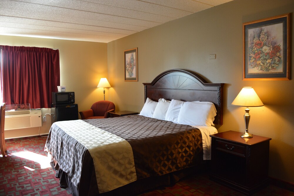 Travelodge Grand Forks - photo 10