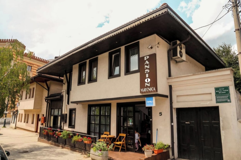 Hotel Vijecnica - last minute hotel in Sarajevo