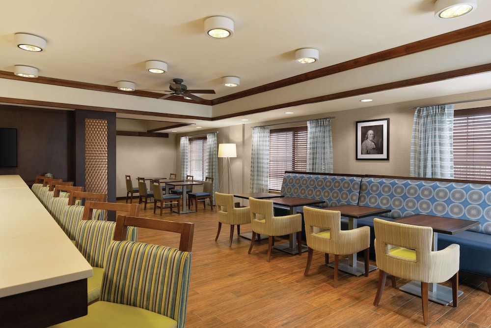 Hampton Inn Franklin Milford - photo 2
