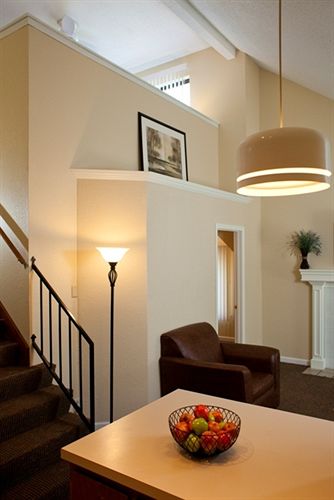 Chase Suite Hotel - photo 14