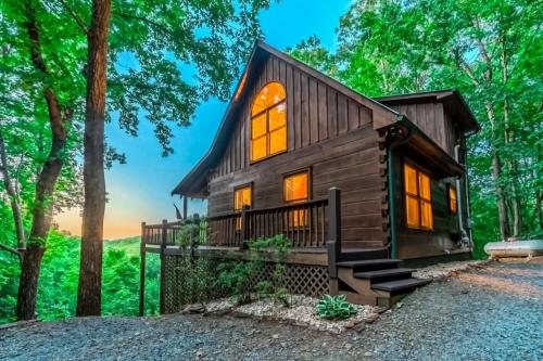 Timber Ridge Retreat — 4-Star Luxury Hotel in Blue Ridge, United States