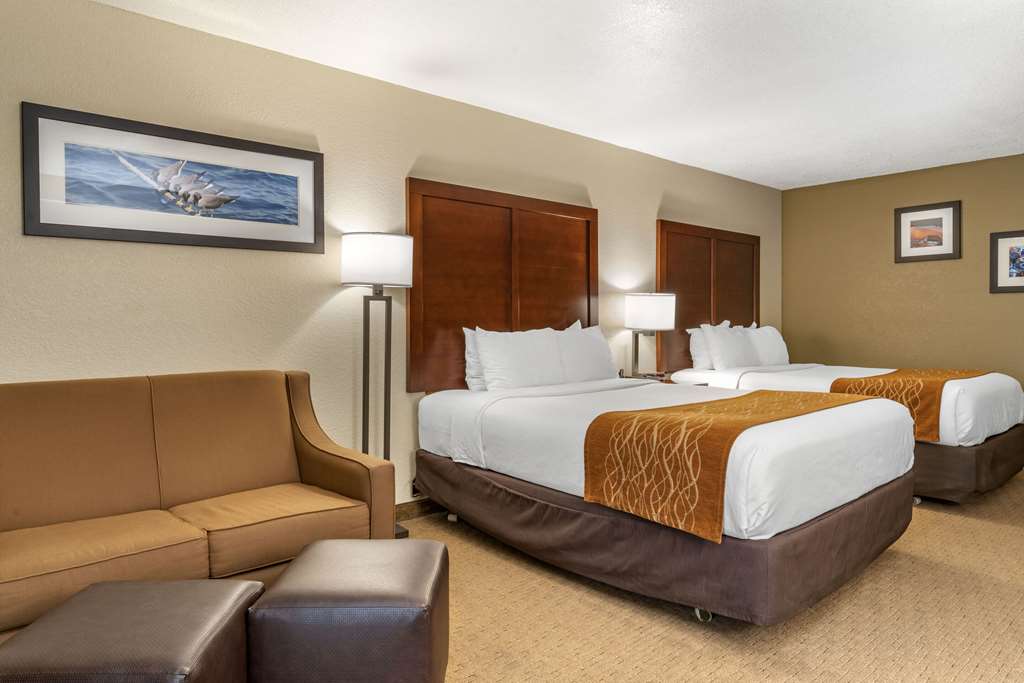 Comfort Inn & Suites Lincoln City - photo 16