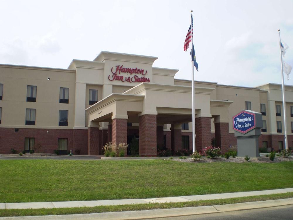 Hampton Inn & Suites Madisonville - photo 41