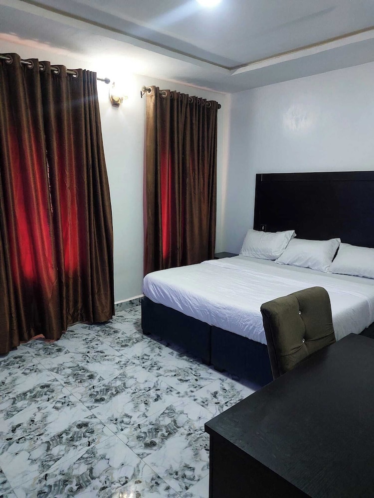 Lelux Hotels in Umuahia, Nigeria