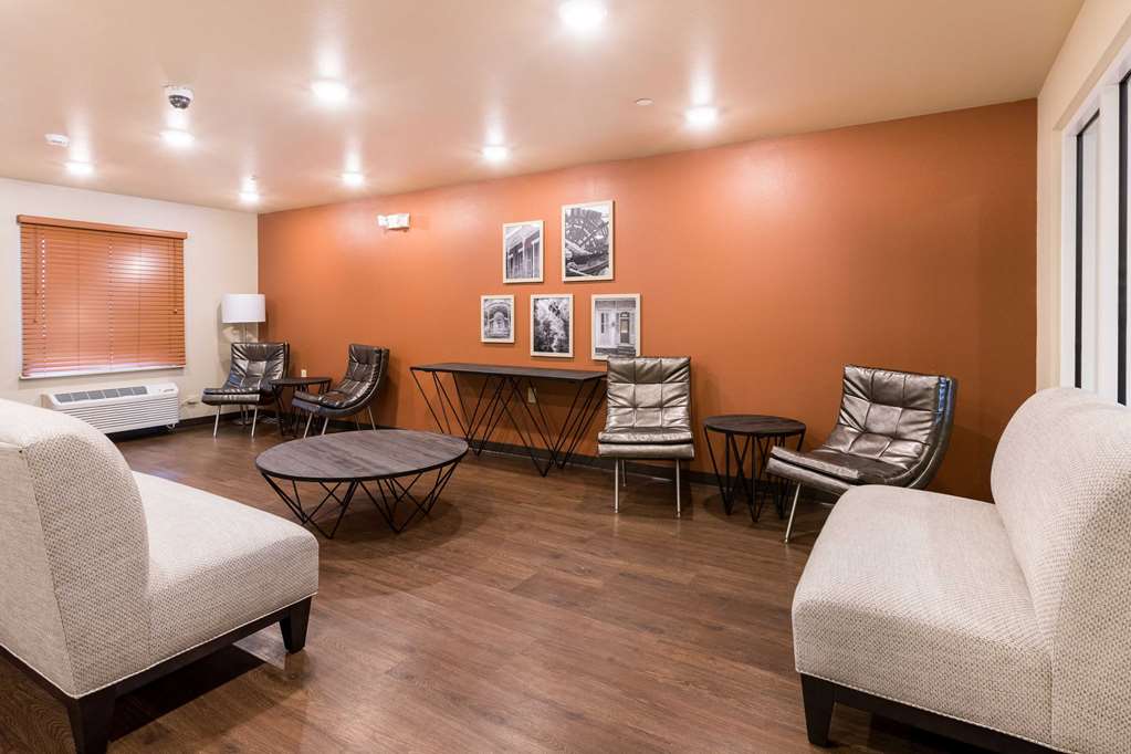 WoodSpring Suites Lafayette - photo 7
