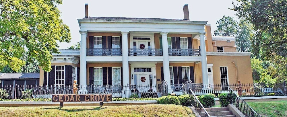 The Inn At Cedar Grove — Vicksburg