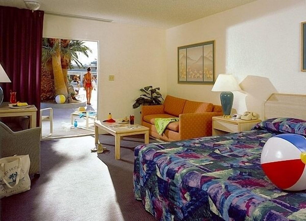 Desert Hot Springs Spa Hotel - photo 12