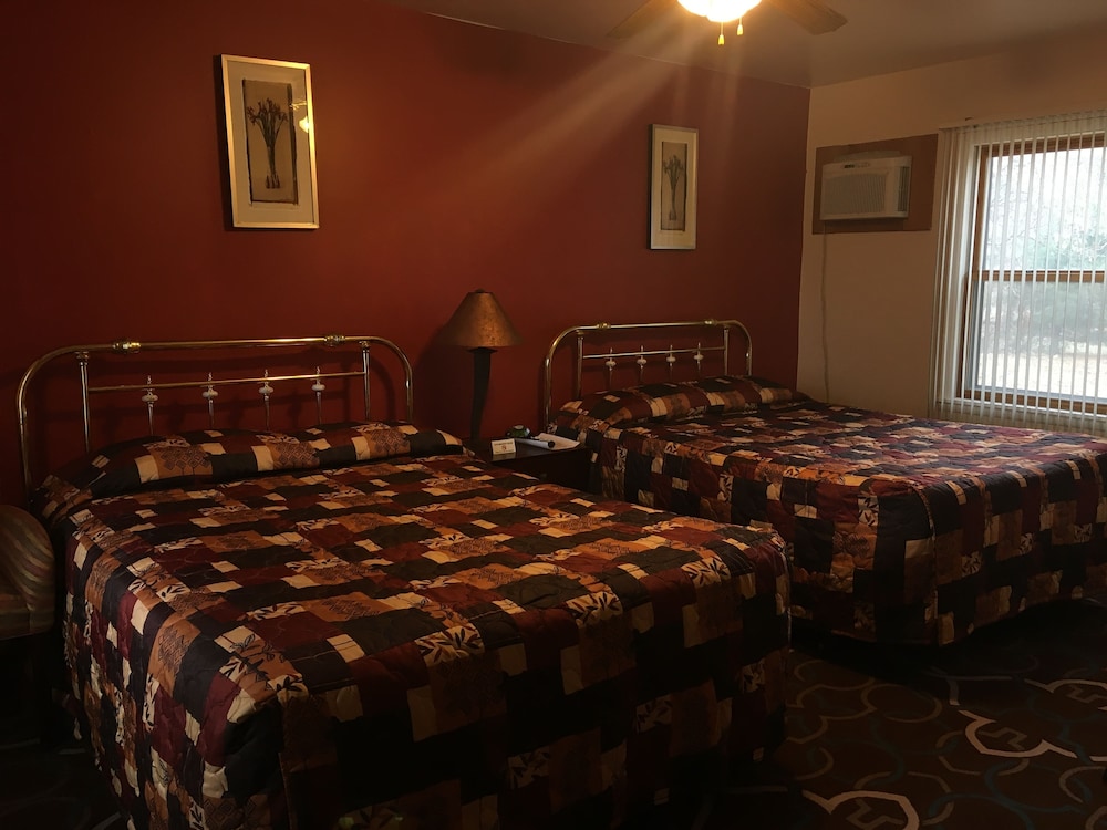 Hilltop Motel - photo 15