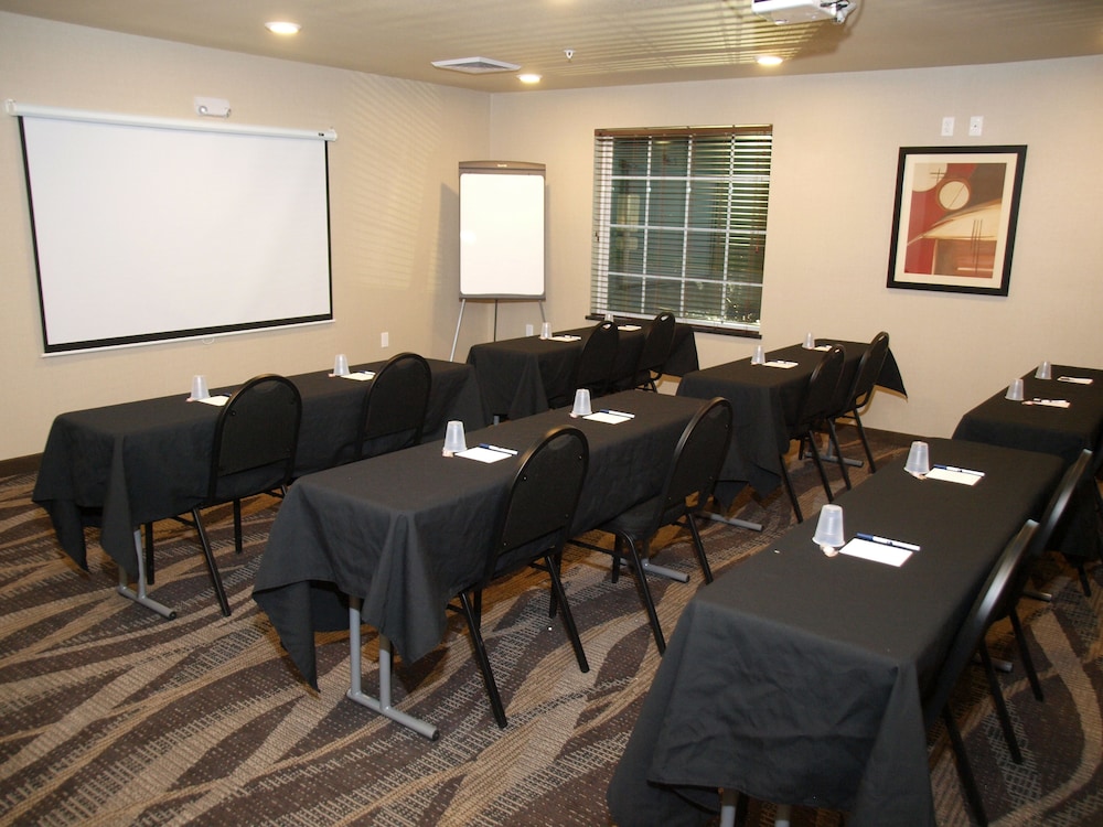 Cobblestone Inn & Suites Vinton - photo 54