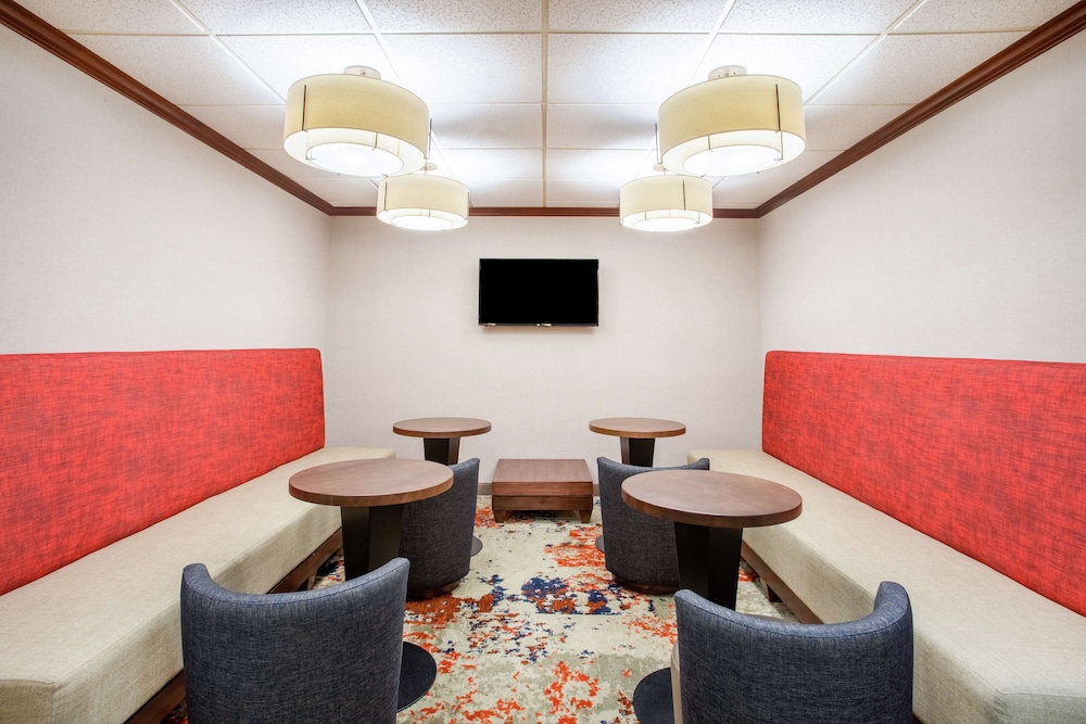 Hampton Inn Boston Marlborough - photo 3