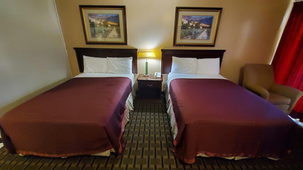 Marion Gray Plaza Motel - photo 4