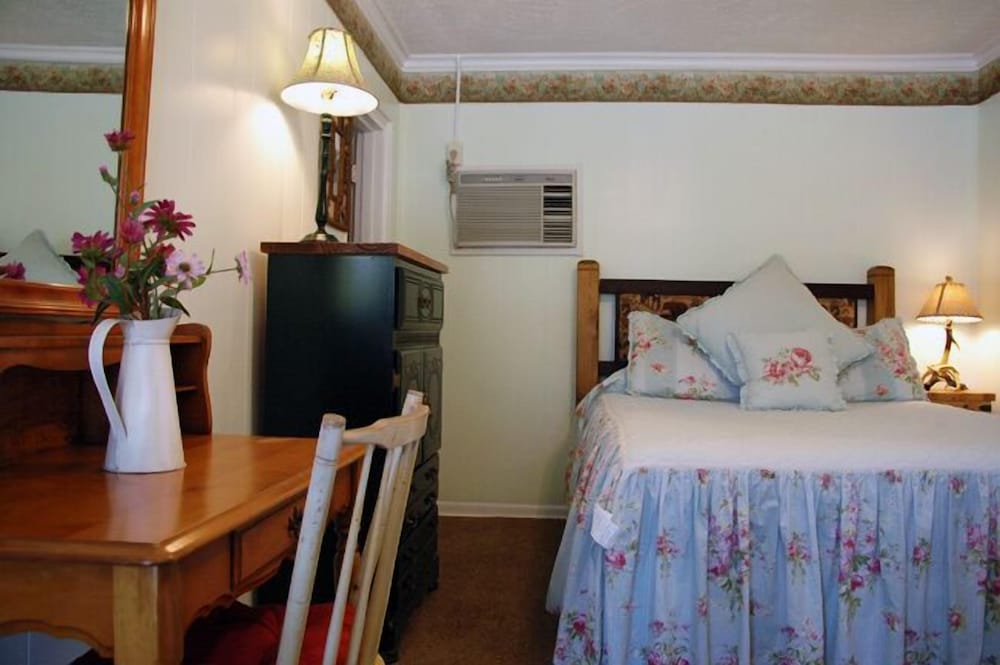 The Homestead Inn - photo 63