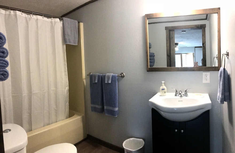 Calm Waters Cabin Resort - photo 75