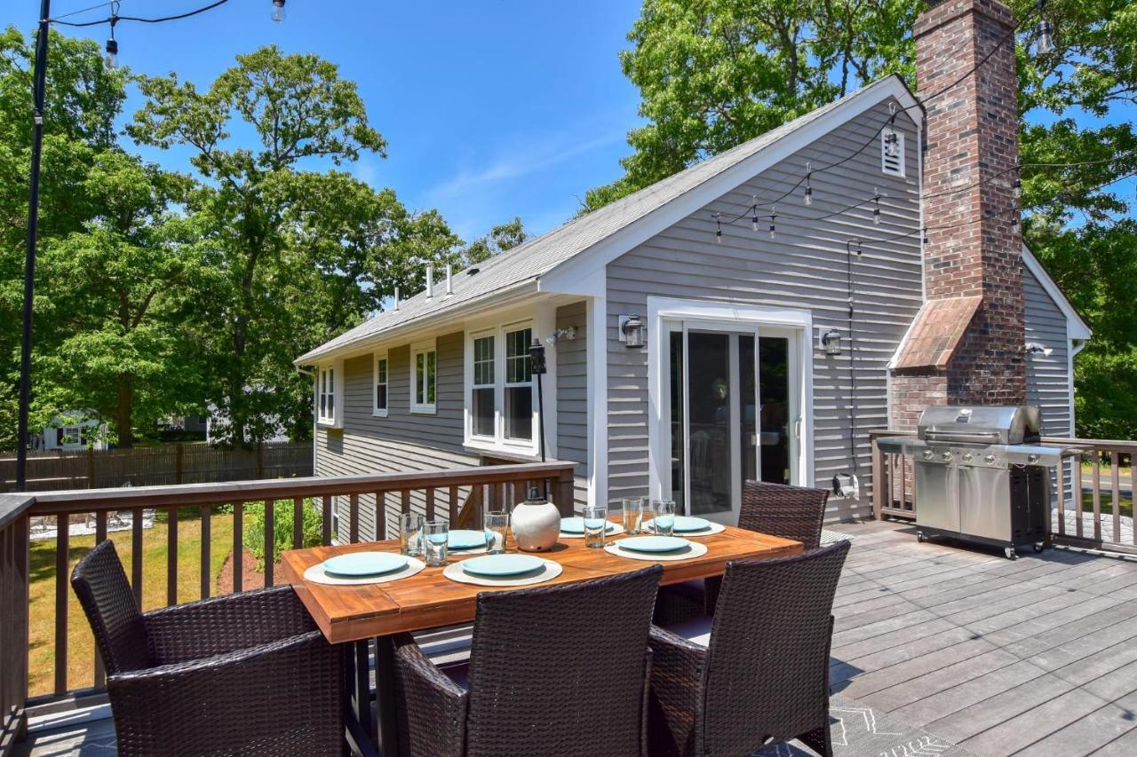 Minutes To Private Association — Eastham