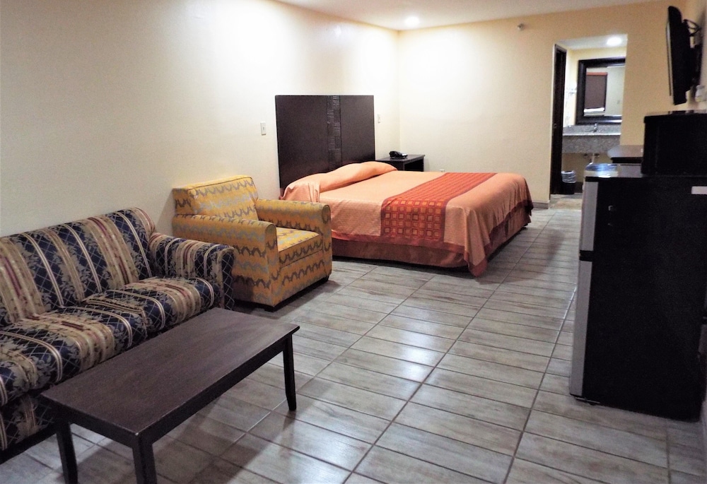 Texas Inn Harlingen - photo 7