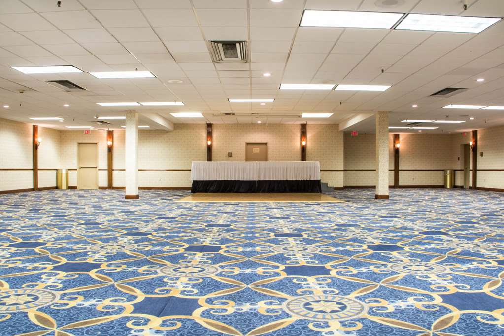 Ramada by Wyndham Tulsa Broken Arrow - photo 25