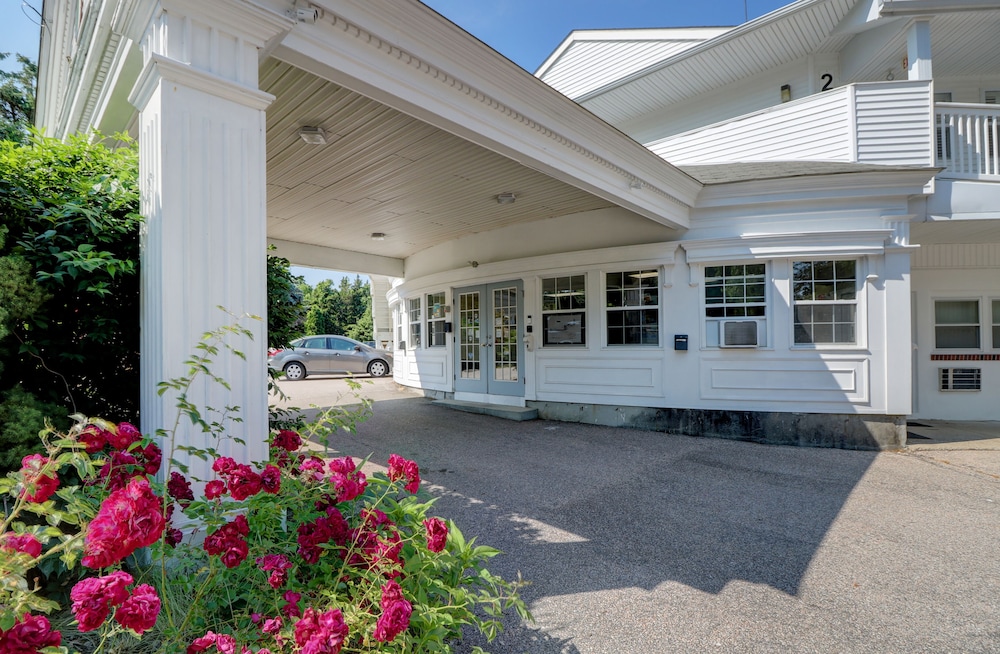 Hamilton Village Inn - photo 49