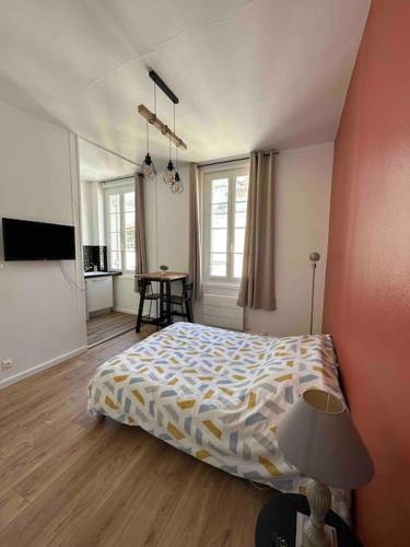 Les Arches in Saintes, France