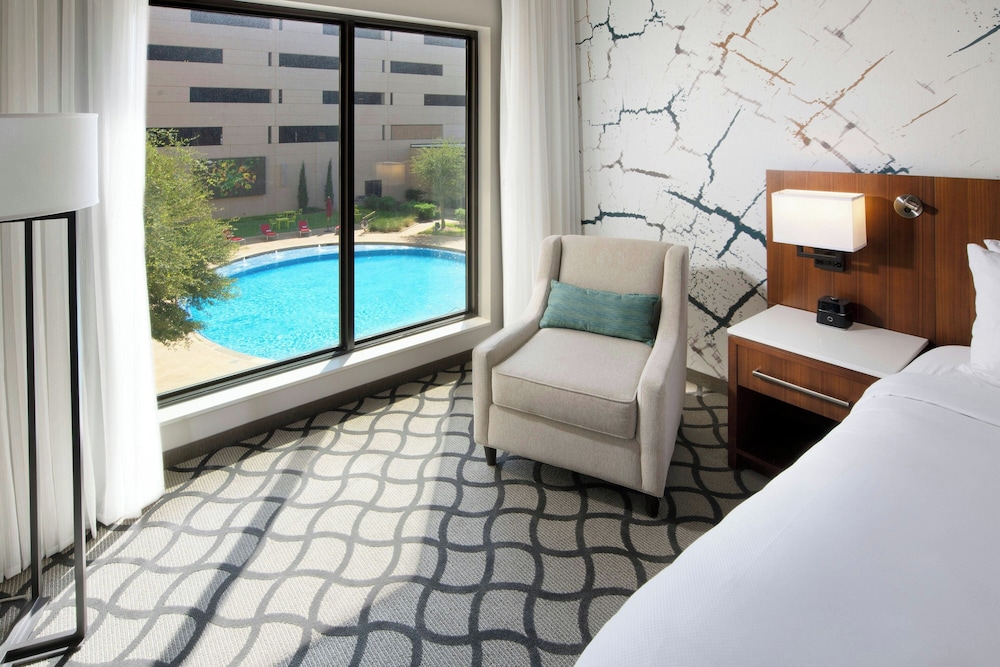 Marriott Dallas Allen Hotel & Convention Center - photo 20