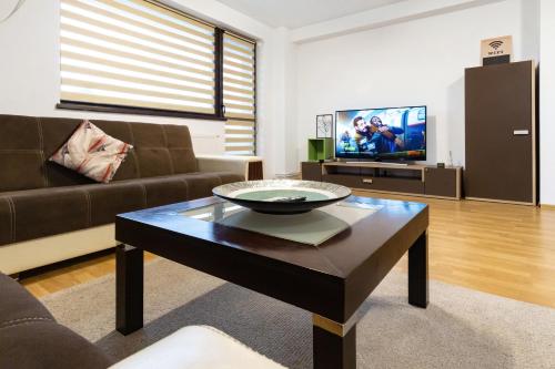 Central Apartments Green — 4-Star Luxury Hotel in Bacau, Romania