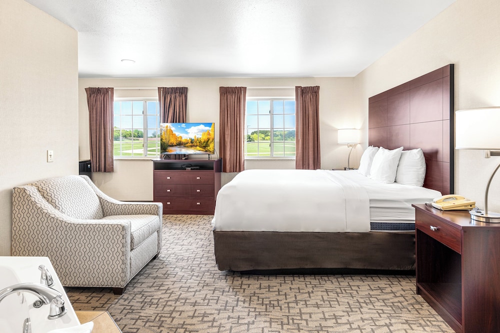 Boarders Inn & Suites Shawano - photo 34