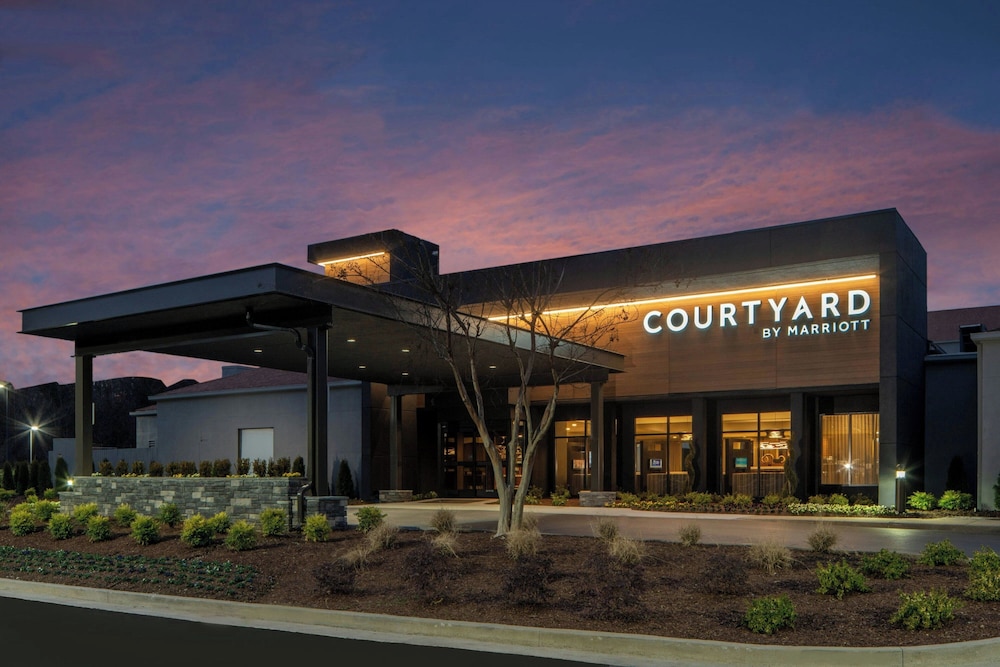 Courtyard by Marriott Memphis Airport in Memphis, United States