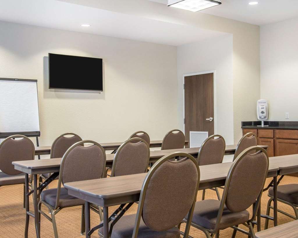 MainStay Suites Meridian Bonita Lakes - photo 20