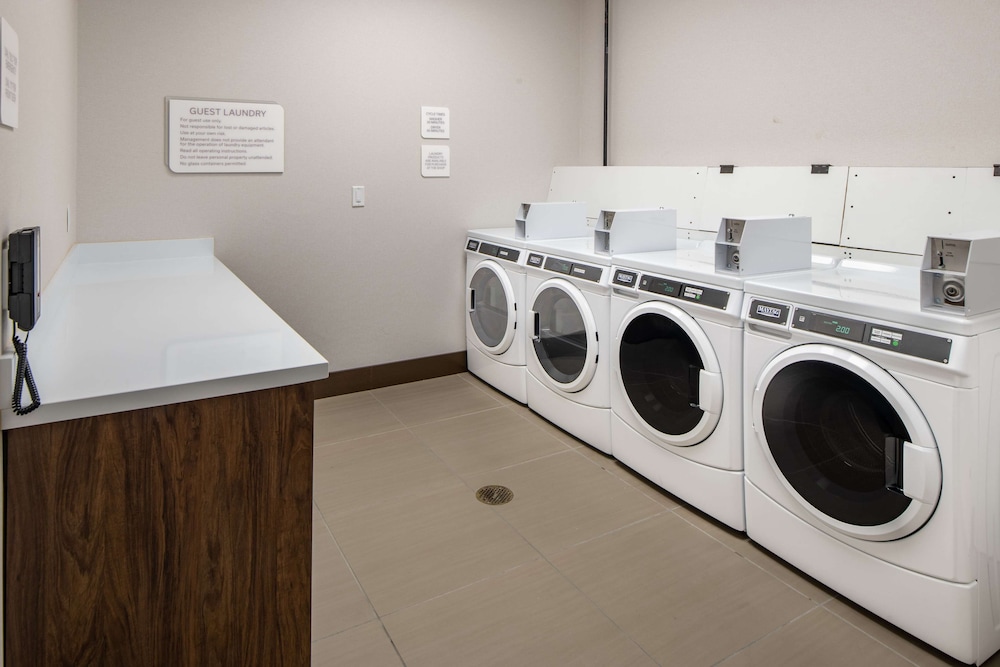 Hilton Garden Inn Dallas at Hurst Conference Center - photo 42