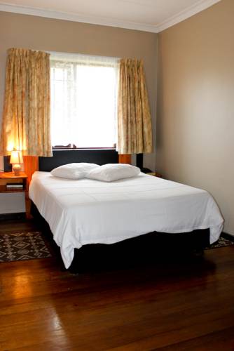 The Countyard Birdwatching Safari Cc