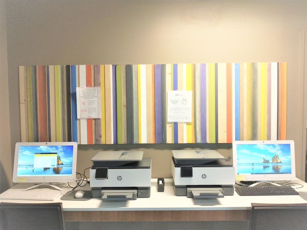 Holiday Inn Express Hotel & Suites Madison by IHG - photo 74