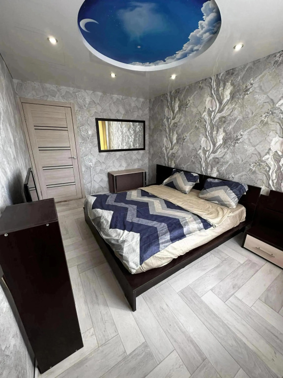 4 Kh Komnatnaya Do 10 Spalnykh Mest Flat in Ulyanovsk, Russia