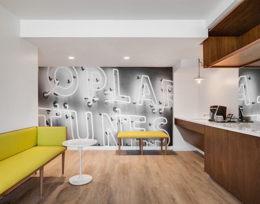 Hotel Indigo Memphis Downtown by IHG - photo 12