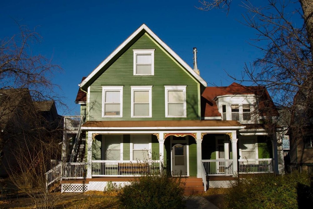 Room 10 Boulder Crescent Inn Boutique hotels for Rent in Colorado Sp - featured photo